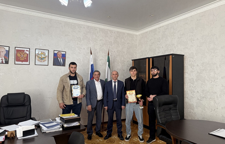 Награждение студентов по итогам соревнований на Кубок ректора ИнгГУ.